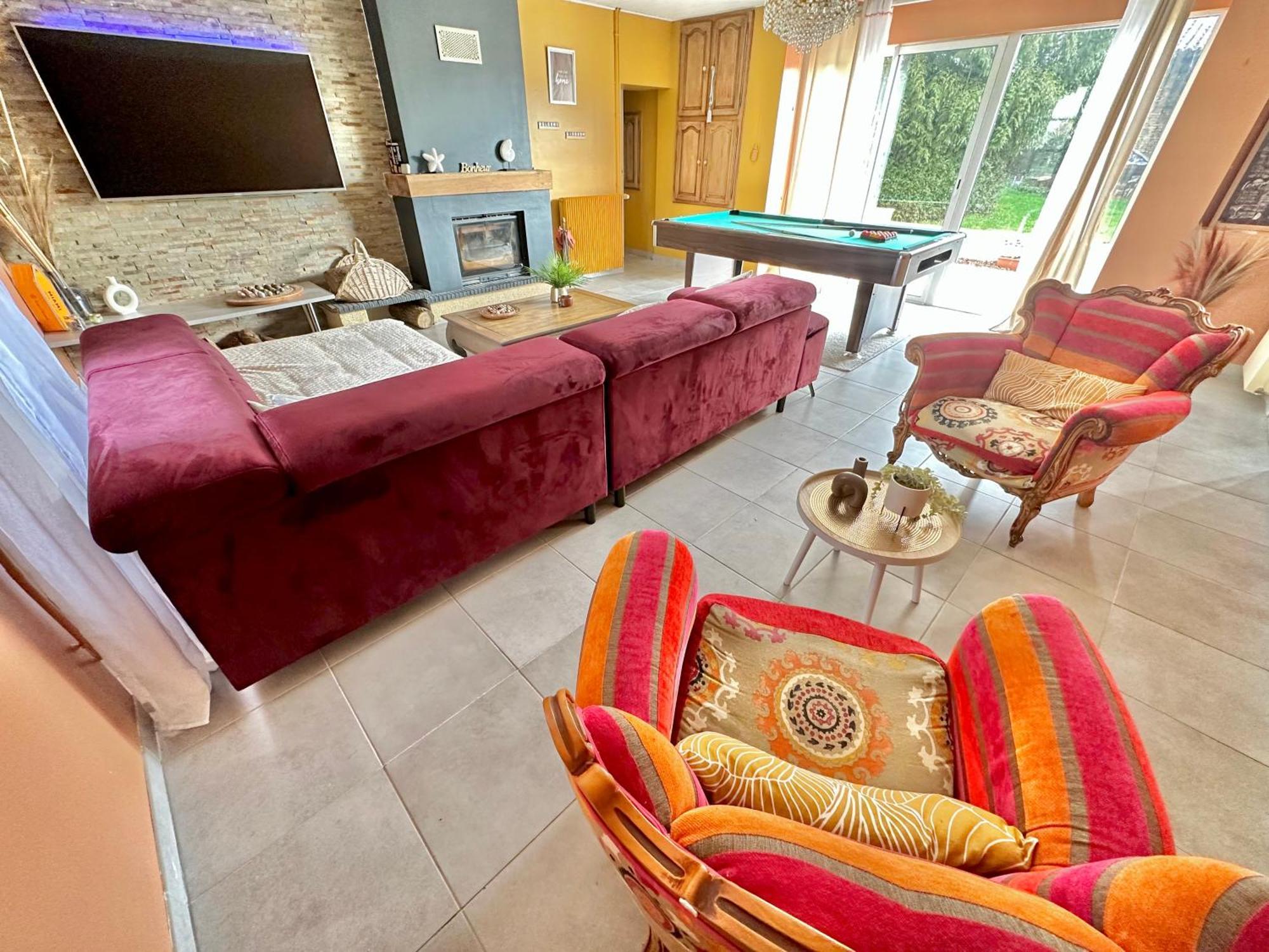 Hébergement de vacances Grande Maison Familiale Bien Equipee Avec Billard
