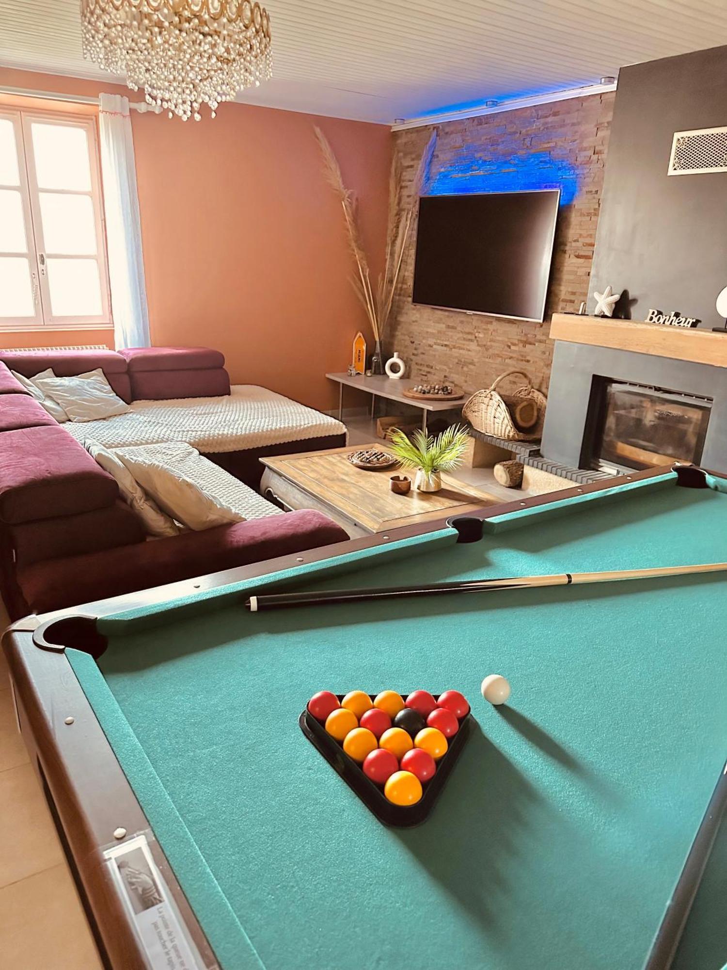 Grande Maison Familiale Bien Equipee Avec Billard *